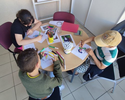 Les couleurs : atelier conte et peinture - atelier créatif