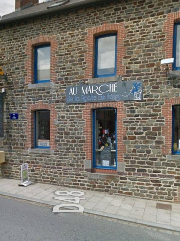 Au Marché de la Roche aux Fées 